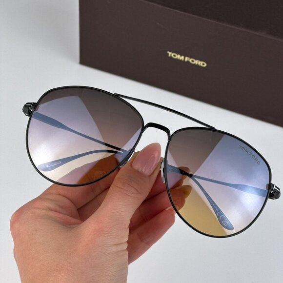 Tom Ford FT0784/S Milla 01C BRAND NEW Sunglasses Black Grey Mirror Pilot Unisex - Picture 2 of 15